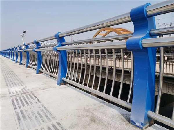 邢台304不锈钢复合管护栏的生产工艺揭秘